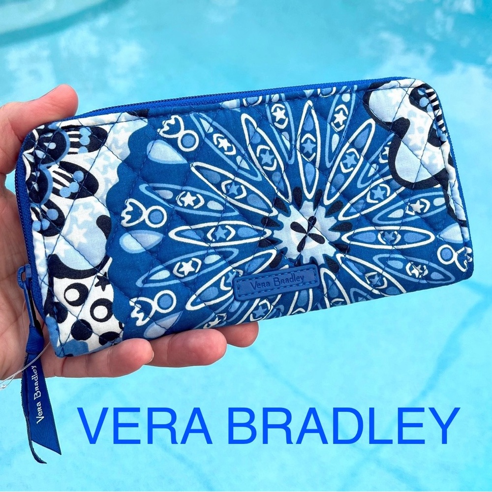 VERA BRADLEY floral cotton Continental Women's Wallet blue white